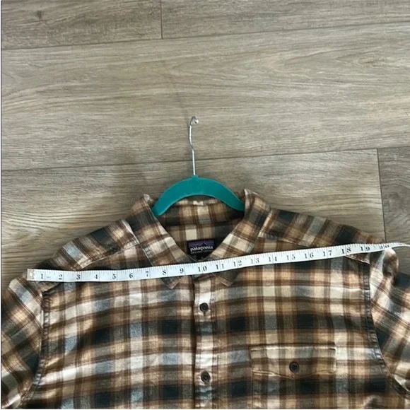 Patagonia Brown Tan Casual Button Down Shirt Men’s Size XL - Picture 4 of 8